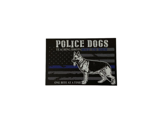 POLICE DOGS MAGNET